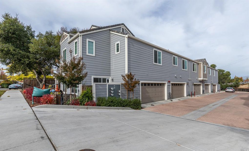 2256 Eva St.